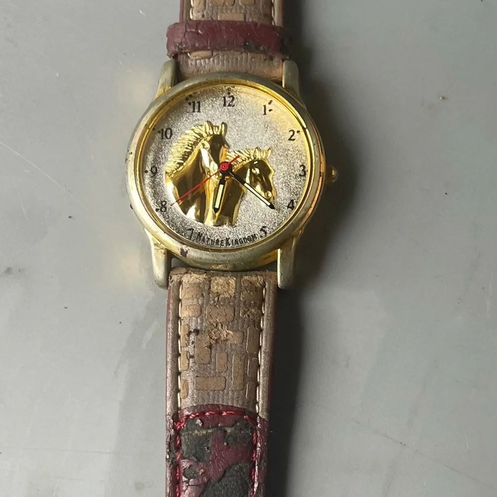 Watch Collectors -5 Different style watch’s (see photos ) $7.00 for all